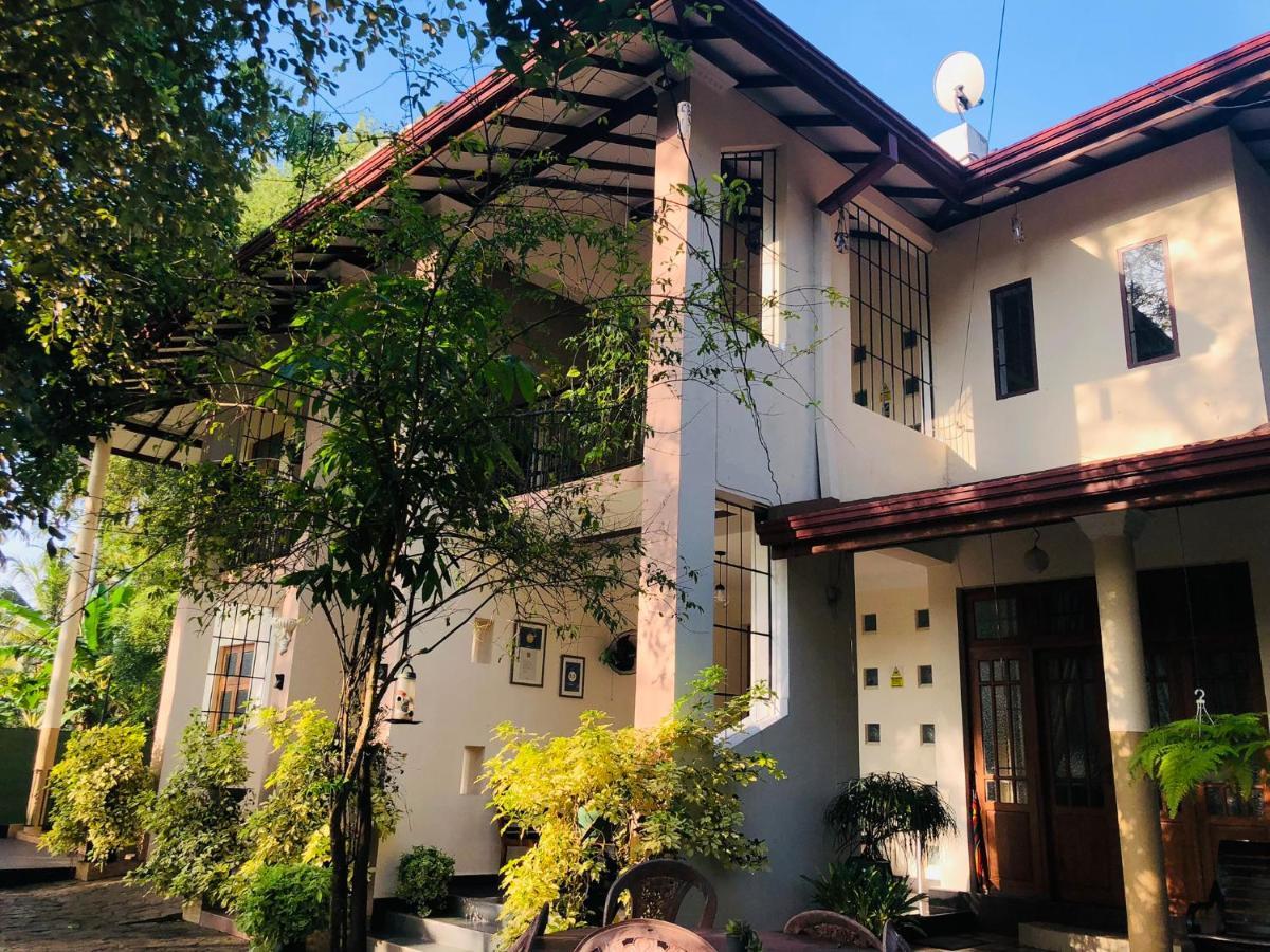 Bed and Breakfast West Dene Негомбо Экстерьер фото