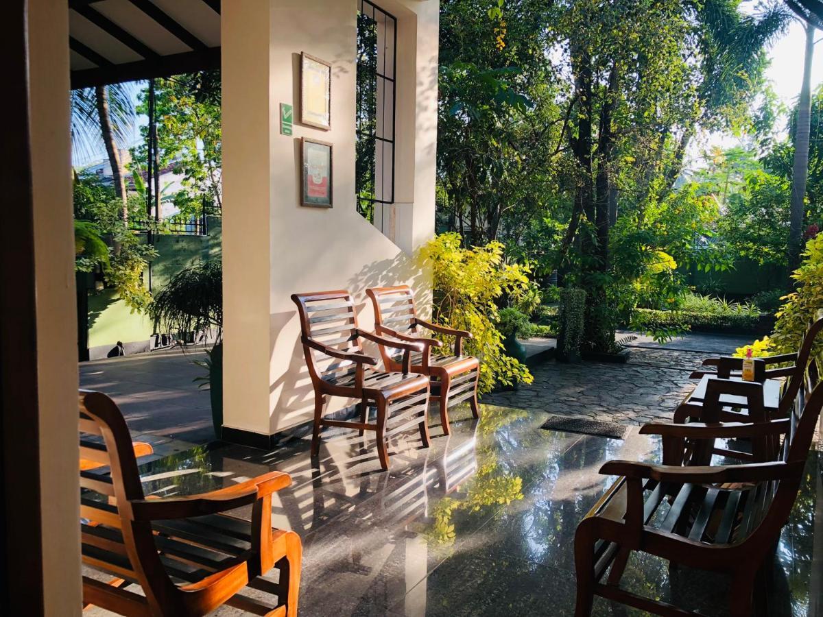 Bed and Breakfast West Dene Негомбо Экстерьер фото