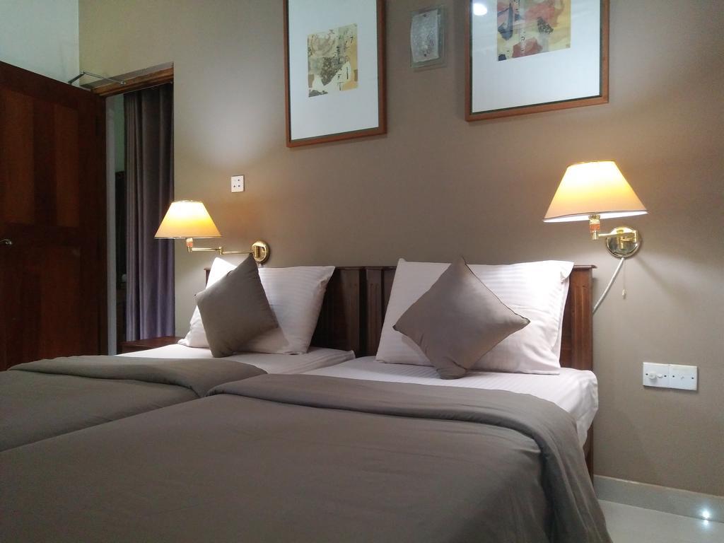 Bed and Breakfast West Dene Негомбо Экстерьер фото