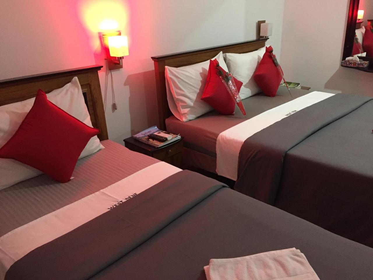 Bed and Breakfast West Dene Негомбо Экстерьер фото