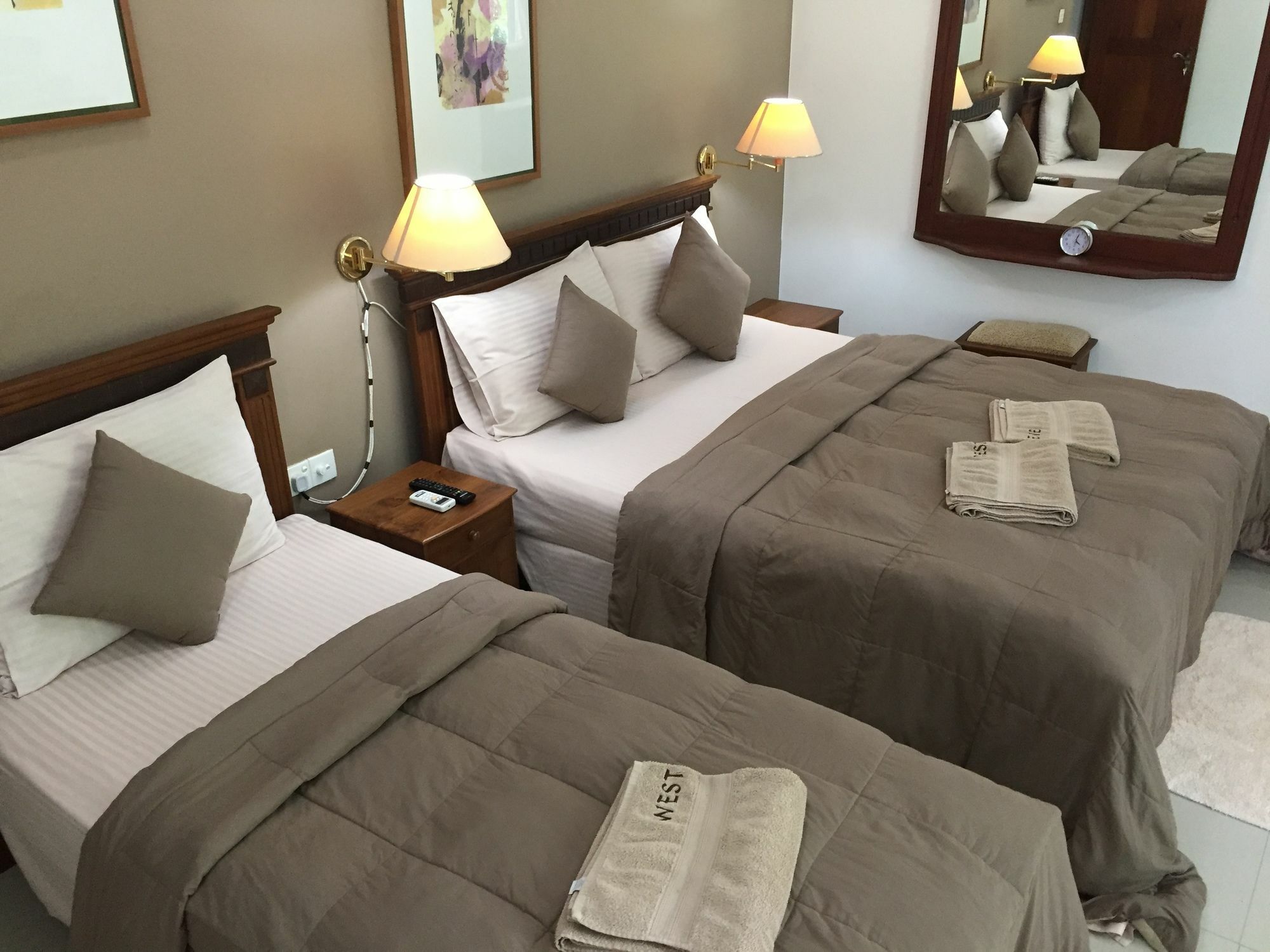 Bed and Breakfast West Dene Негомбо Экстерьер фото