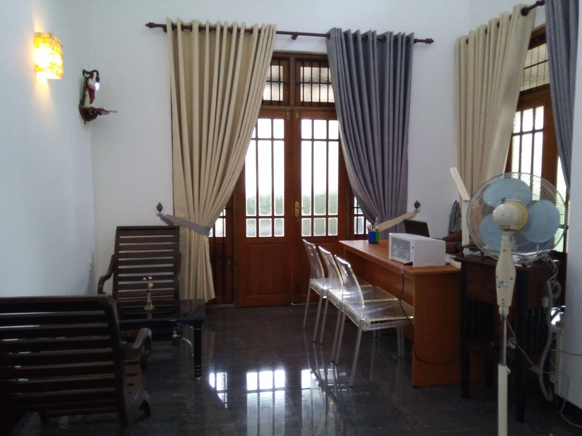 Bed and Breakfast West Dene Негомбо Экстерьер фото