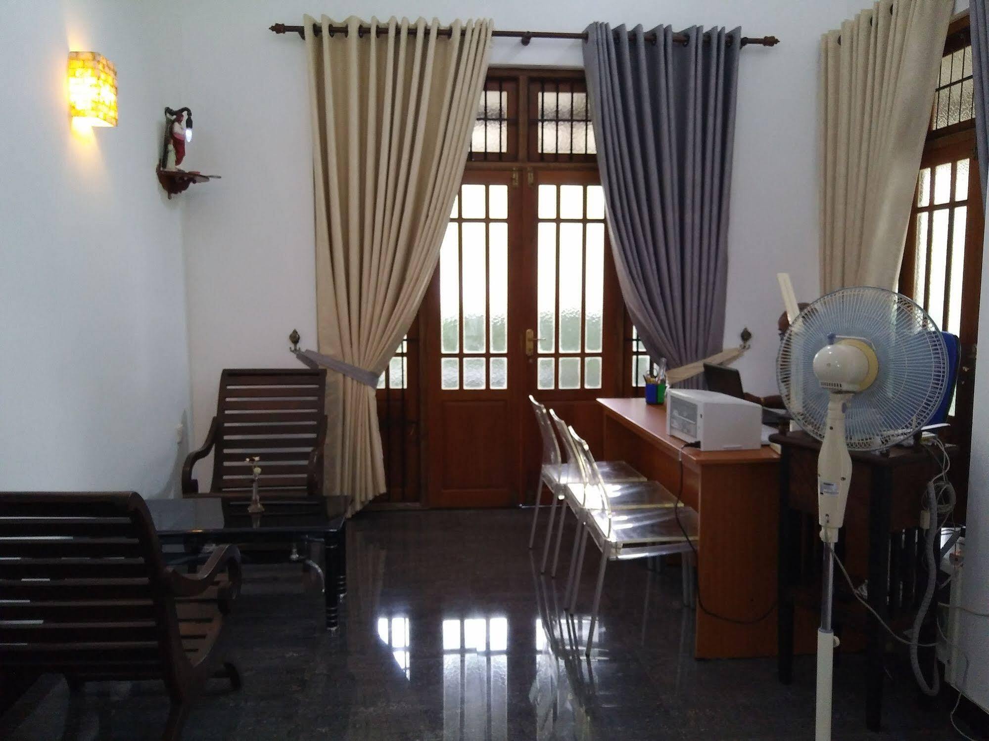 Bed and Breakfast West Dene Негомбо Экстерьер фото